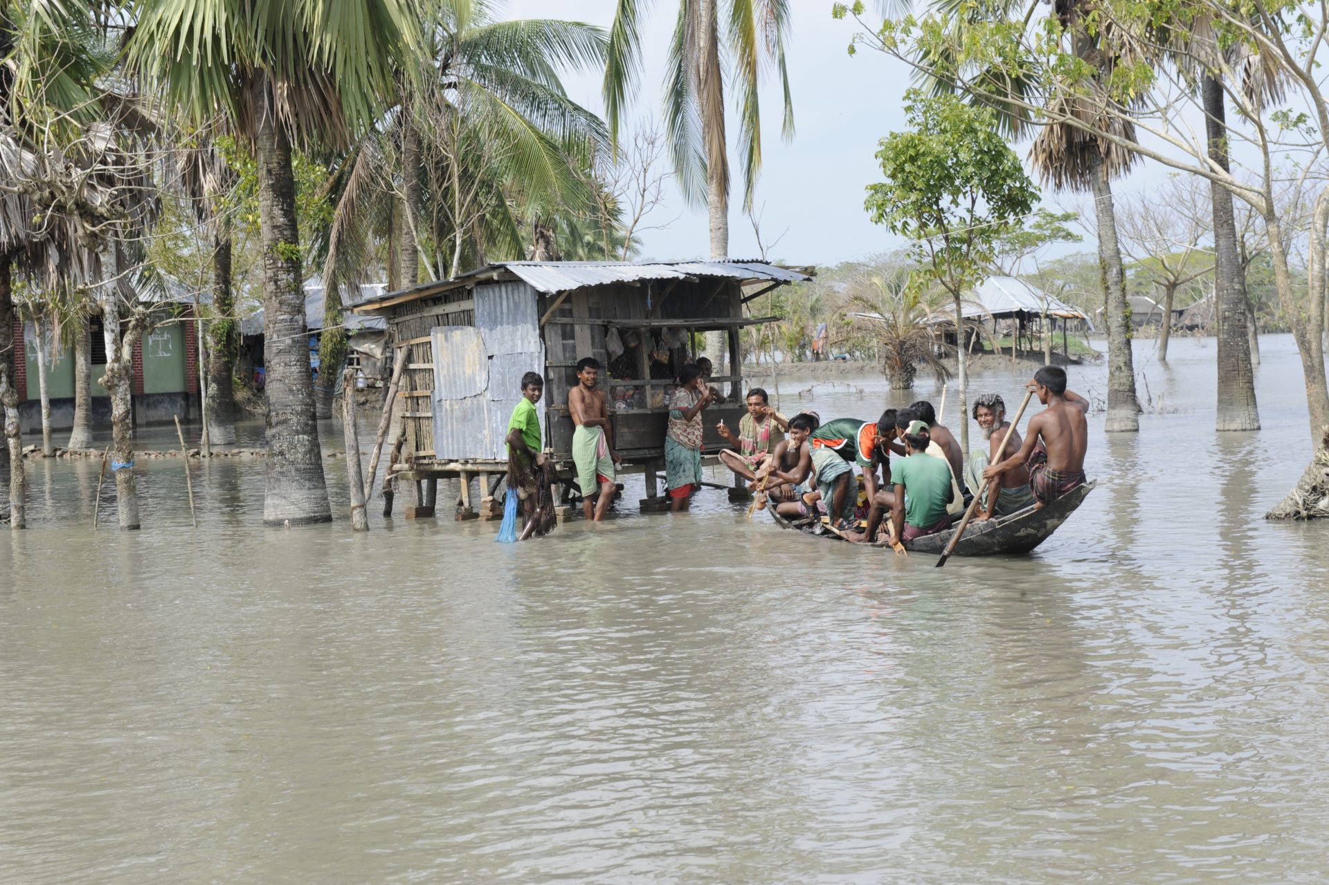 Whose risks do corporations consider? Do they include those here in Southern Bangladesh dealing with flooding in 2009. (Credit: Department for International Development / Rafiqur Rahman Raqu)
